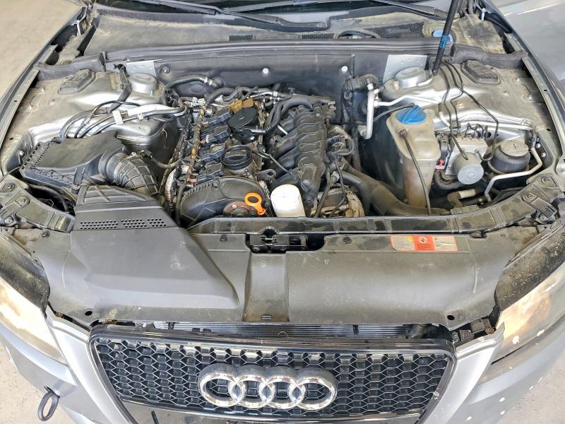57547386 :رقم المزاد ، WAUCFAFR7AA015028 vin ، 2010 Audi A5 مزاد بيع