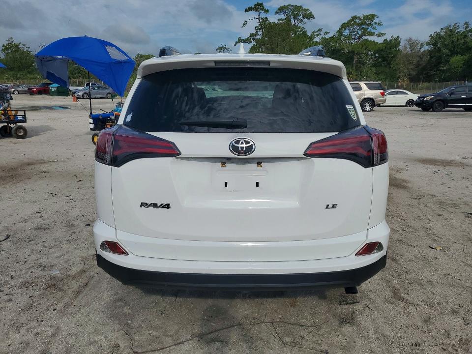 Продаж на аукціоні авто 2018 Toyota Rav4, vin: JTMZFREV7JD109970, номер лоту: 55684146
