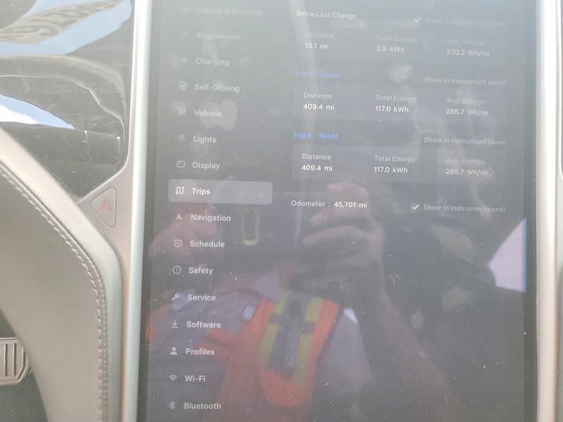 56666276 :رقم المزاد ، 5YJSA1E24JF281793 vin ، 2018 Tesla Model S مزاد بيع