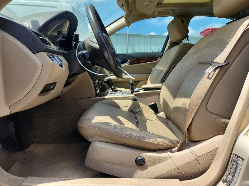 2011 Mercedes-benz C მანქანა იყიდება აუქციონზე, vin: WDDGF8BB3BR138730, აუქციონის ნომერი: 57749436