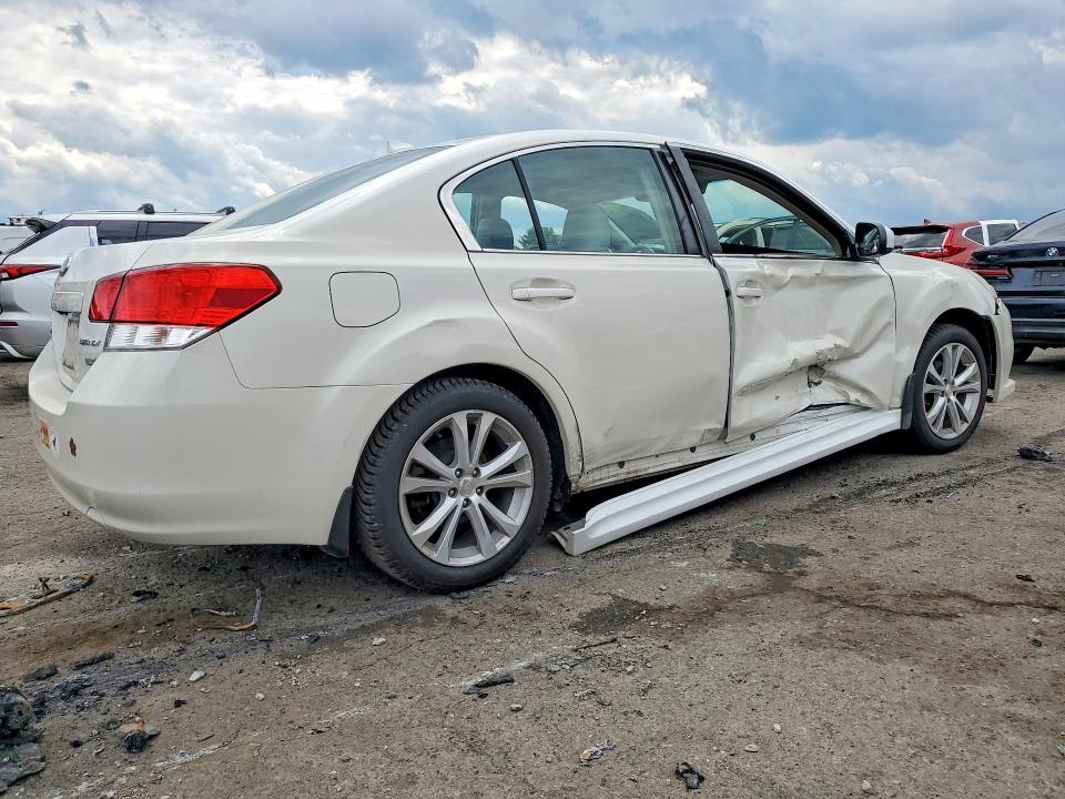 57663076 :رقم المزاد ، 4S3BMBN6XE3032577 vin ، 2014 Subaru Legacy مزاد بيع