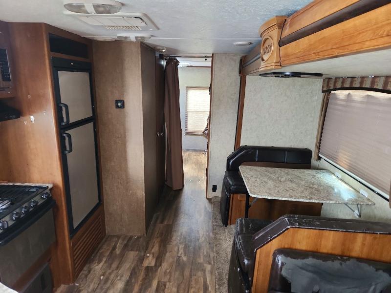53523736 :رقم المزاد ، 5ZT2TRWB9GB510048 vin ، 2016 Tracker Recreational Vehicle (rv) مزاد بيع