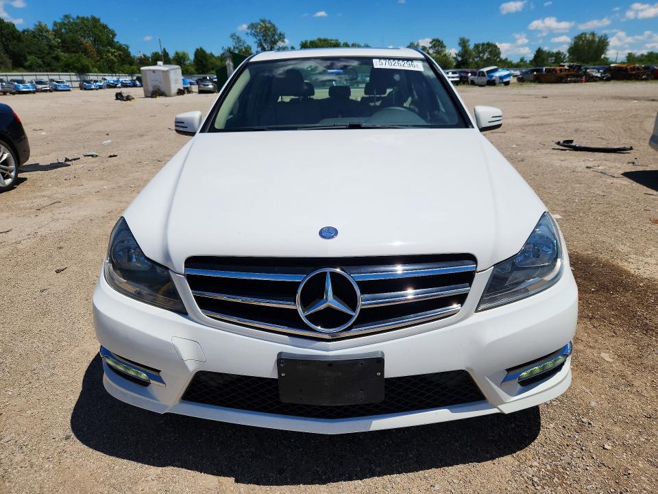 57026296 :رقم المزاد ، WDDGF8AB1EA938429 vin ، 2014 Mercedes-benz C مزاد بيع