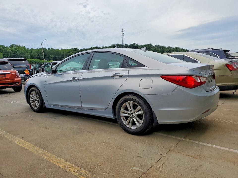 57705246 :رقم المزاد ، 5NPEB4AC2DH587164 vin ، 2013 Hyundai Sonata مزاد بيع