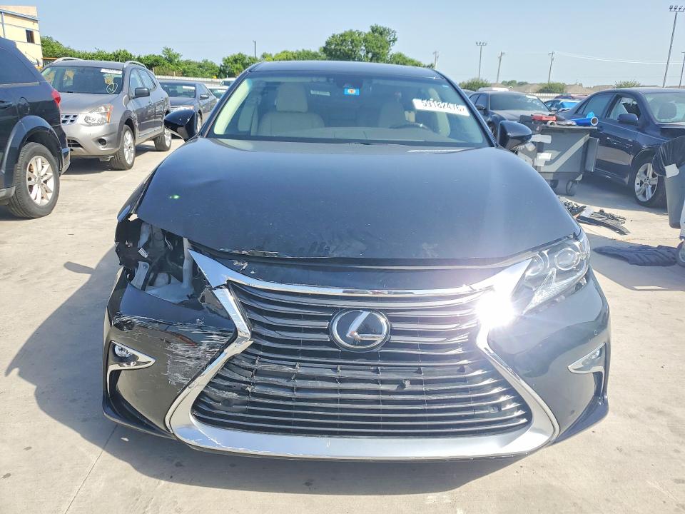 59182476 :رقم المزاد ، 58ABK1GG9HU041778 vin ، 2017 Lexus Es مزاد بيع