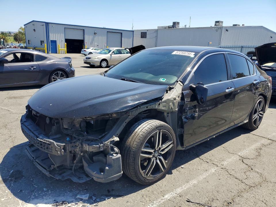 Продажа на аукционе авто 2017 Honda Accord, vin: 1HGCR2F52HA024910, номер лота: 57250256