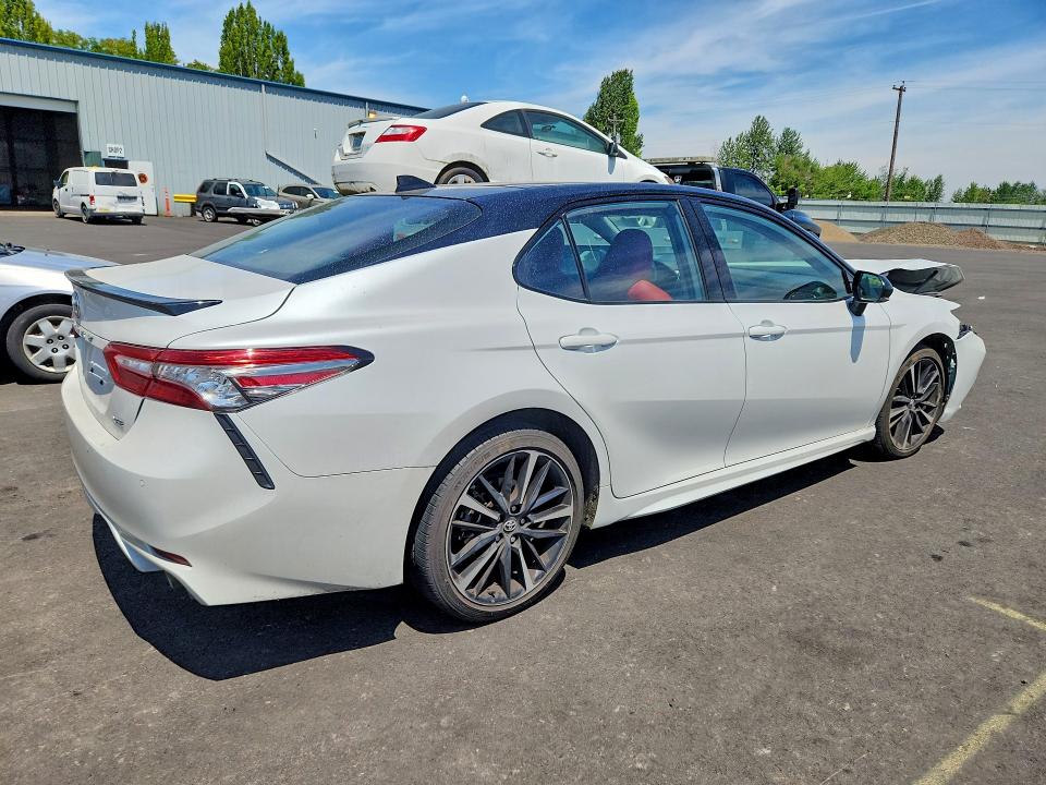 2019 Toyota Camry მანქანა იყიდება აუქციონზე, vin: 4T1B61HK2KU262466, აუქციონის ნომერი: 57529836