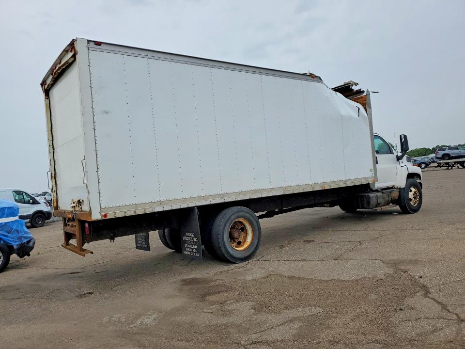 55966226 :رقم المزاد ، 1GBJ7C1EX4F520645 vin ، 2004 Chevrolet C7500 مزاد بيع