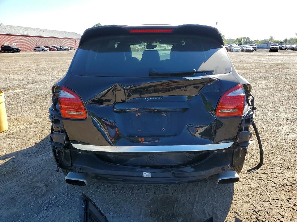 52141386 :رقم المزاد ، WP1AA2A2XBLA06420 vin ، 2011 Porsche Cayenne مزاد بيع