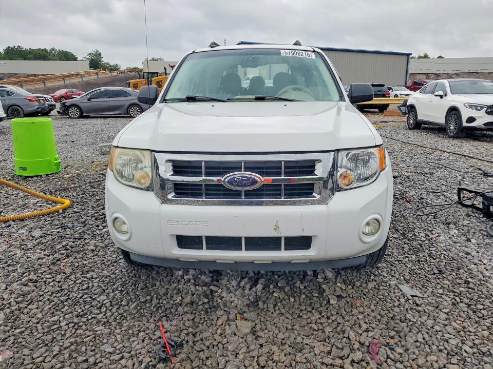 2008 Ford Escape მანქანა იყიდება აუქციონზე, vin: 1FMCU03128KE50623, აუქციონის ნომერი: 57908216