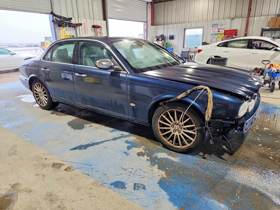 54656446 :رقم المزاد ، SAJWA71BX7SH14432 vin ، 2007 Jaguar Xj8 مزاد بيع