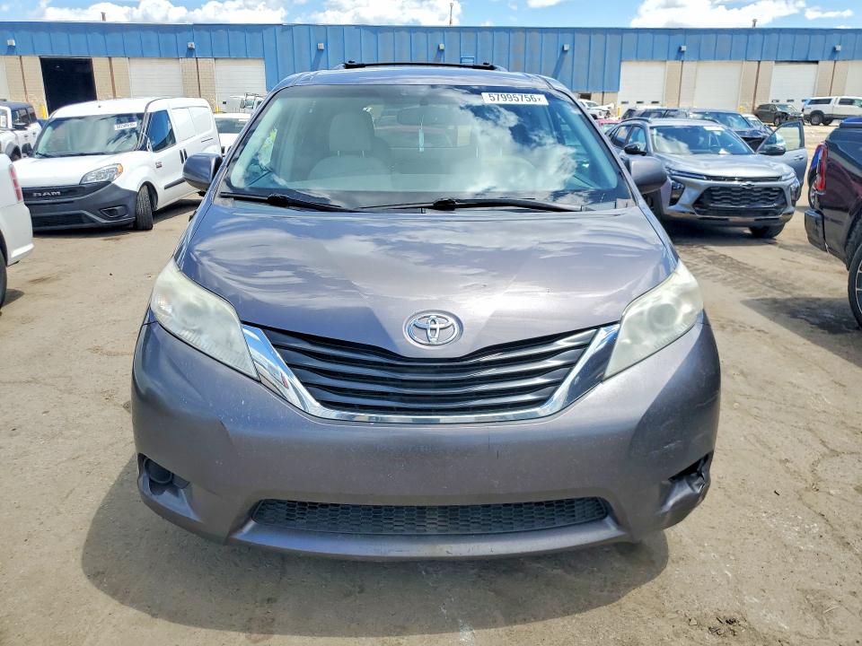 Продажа на аукционе авто 2011 Toyota Sienna, vin: 5TDKK3DC3BS055664, номер лота: 57995756