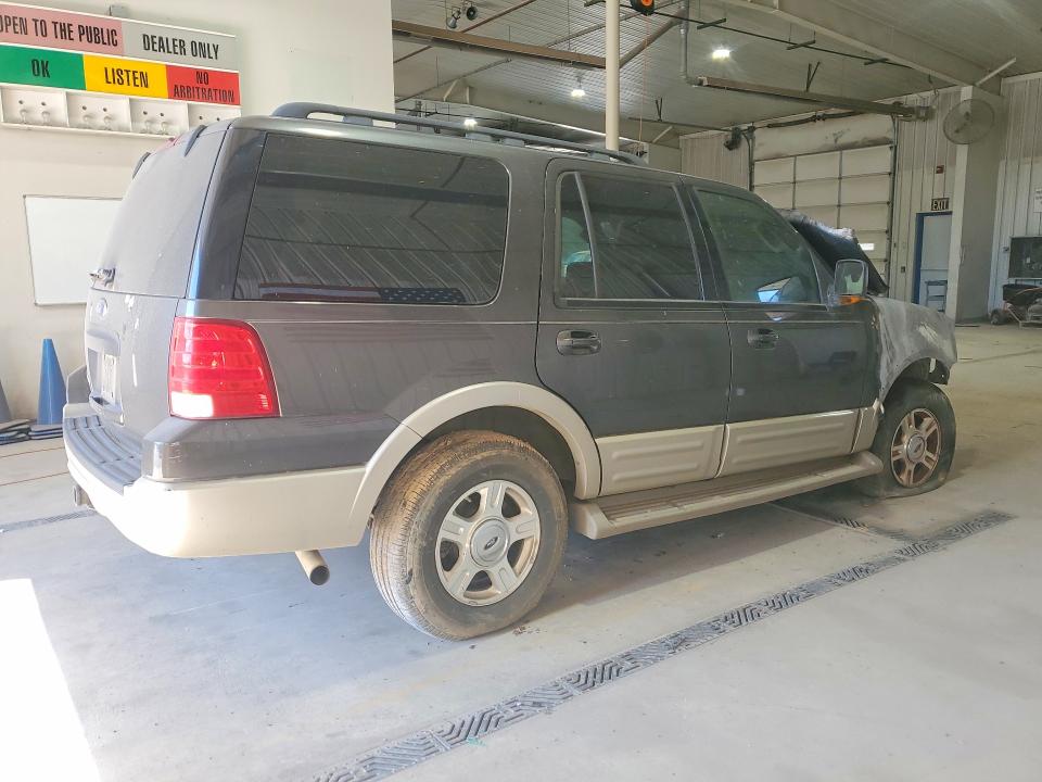 Продажа на аукционе авто 2005 Ford Expedition, vin: 1FMPU185X5LB00083, номер лота: 57780316