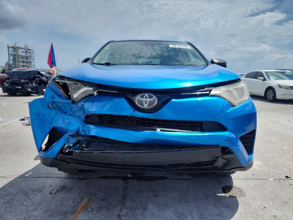 2018 Toyota Rav4 მანქანა იყიდება აუქციონზე, vin: JTMZFREV0JJ204355, აუქციონის ნომერი: 57194566
