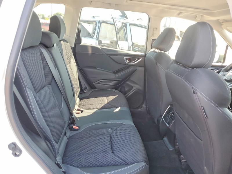 55720936 :رقم المزاد ، JF2SKADC3NH435179 vin ، 2022 Subaru Forester مزاد بيع