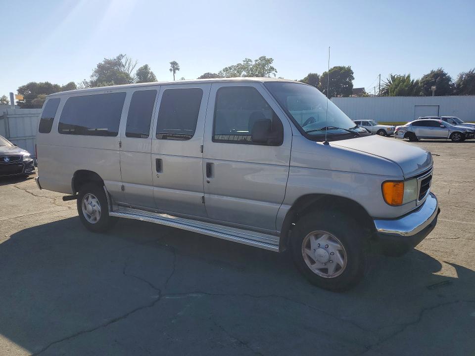 57556386 :رقم المزاد ، 1FBSS31L66DA35340 vin ، 2006 Ford Econoline مزاد بيع