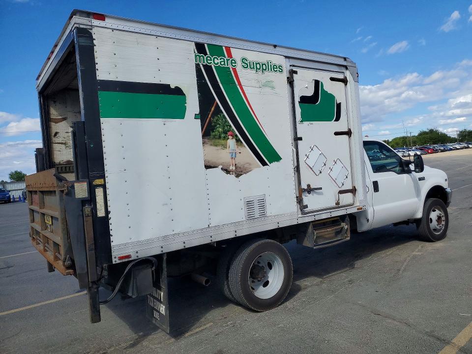 56549826 :رقم المزاد ، 1FDAF56S03EB73335 vin ، 2003 Ford F550 مزاد بيع
