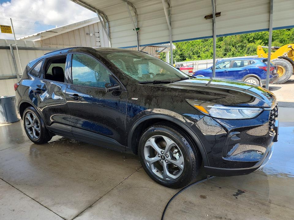 Продаж на аукціоні авто 2025 Ford Escape, vin: 1FMCU0MN9SUB44399, номер лоту: 56629476