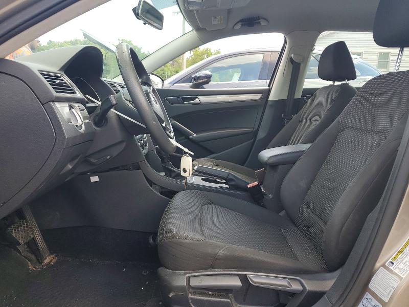 58847076 :رقم المزاد ، 1VWAT7A36GC022040 vin ، 2016 Volkswagen Pasaat مزاد بيع