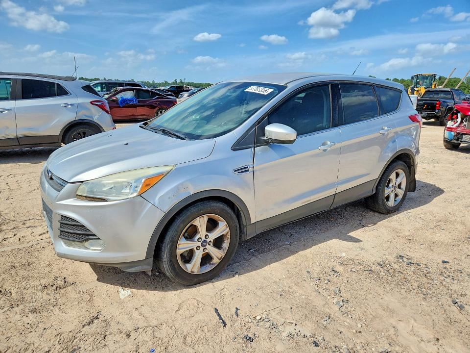 2015 Ford Escape მანქანა იყიდება აუქციონზე, vin: 1FMCU0G76FUA27639, აუქციონის ნომერი: 57707356