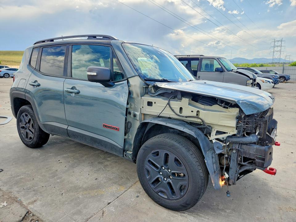 2018 Jeep Renegade მანქანა იყიდება აუქციონზე, vin: ZACCJBCB6JPH77698, აუქციონის ნომერი: 56115446