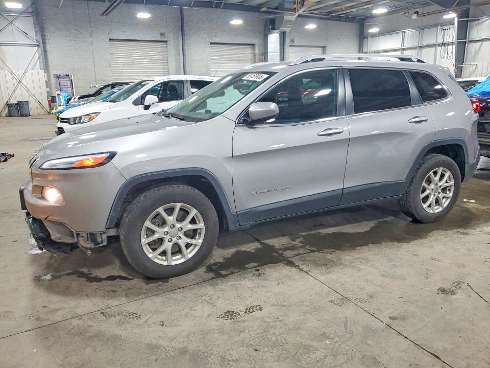 58450806 :رقم المزاد ، 1C4PJMCS9FW634848 vin ، 2015 Jeep Cherokee مزاد بيع