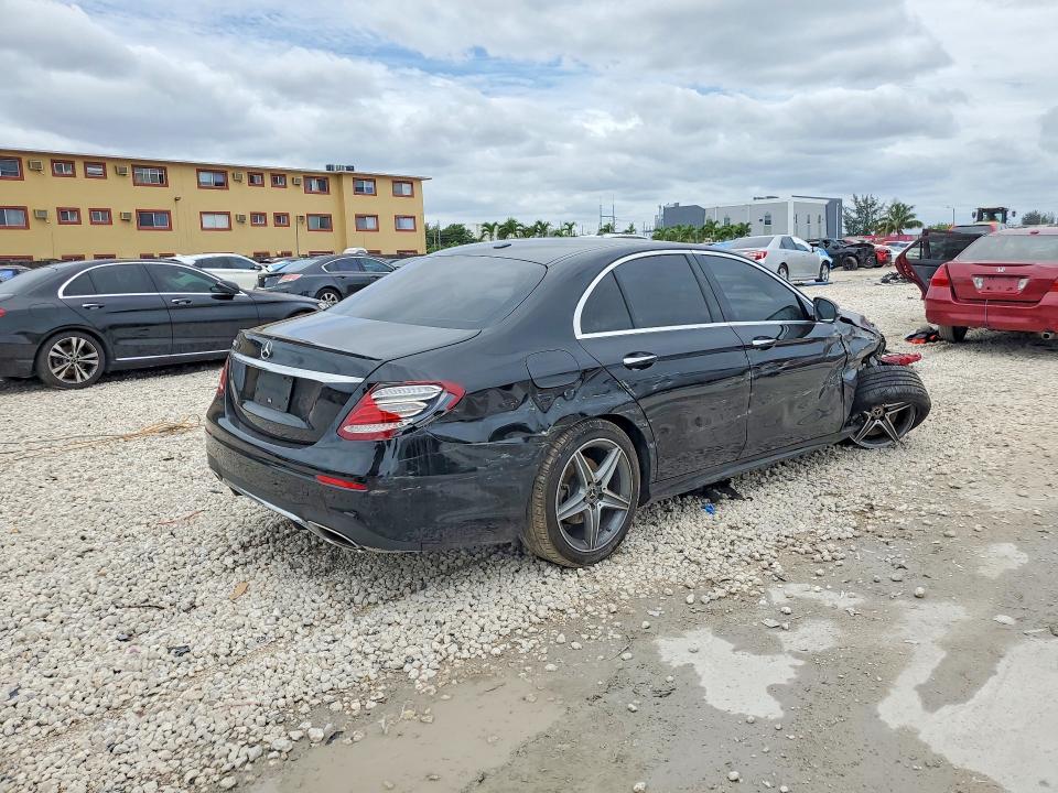 56464766 :رقم المزاد ، WDDZF4JB4KA517429 vin ، 2019 Mercedes-benz E مزاد بيع