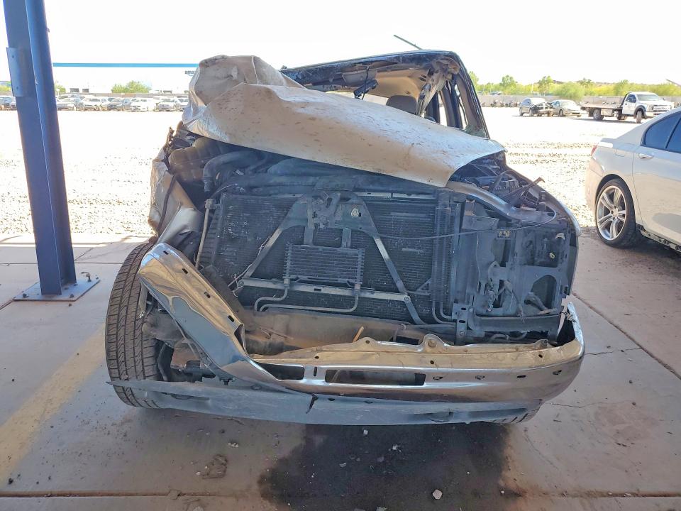 56286096 :رقم المزاد ، 1GNEK13ZX4R239421 vin ، 2004 Chevrolet Tahoe مزاد بيع