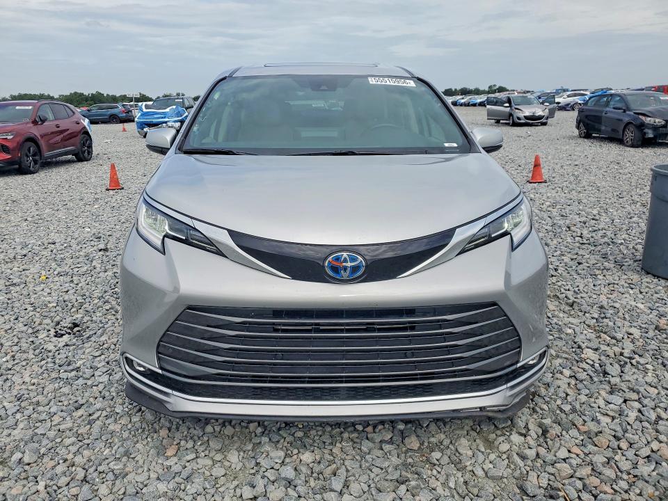 Auction sale of the 2023 Toyota Sienna, vin: 5TDZSKFCXPS107109, lot number: 55515956