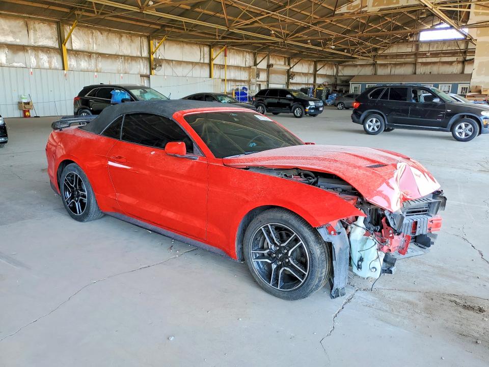 56192526 :رقم المزاد ، 1FATP8UH1N5100423 vin ، 2022 Ford Mustang مزاد بيع