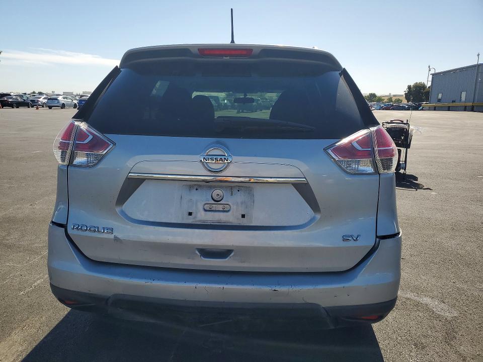 2015 Nissan Rogue მანქანა იყიდება აუქციონზე, vin: 5N1AT2MT4FC773651, აუქციონის ნომერი: 56324746