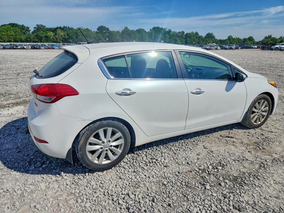 2015 Kia Forte მანქანა იყიდება აუქციონზე, vin: KNAFX5A8XF5314156, აუქციონის ნომერი: 58422126