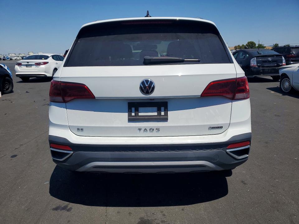 Продаж на аукціоні авто 2022 Volkswagen Taos, vin: 3VVWX7B22NM085071, номер лоту: 57010076