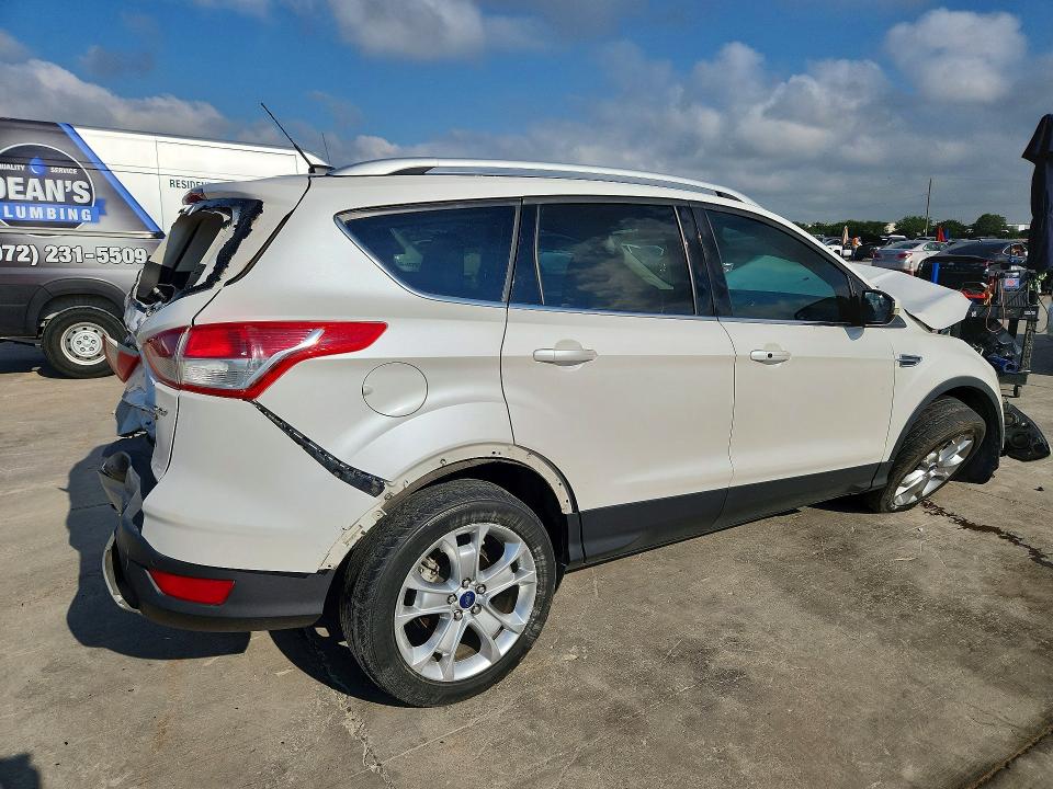 Продажа на аукционе авто 2015 Ford Escape, vin: 1FMCU9J95FUC67361, номер лота: 57425556