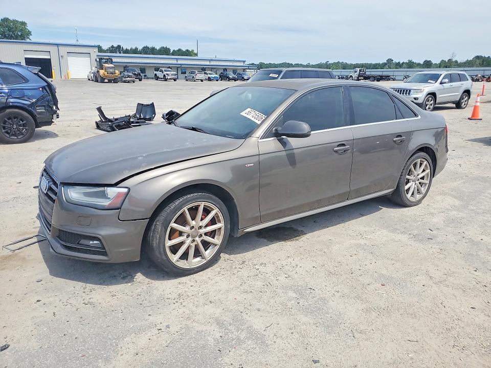 56715506 :رقم المزاد ، WAUFFAFL0EN030171 vin ، 2014 Audi A4 مزاد بيع
