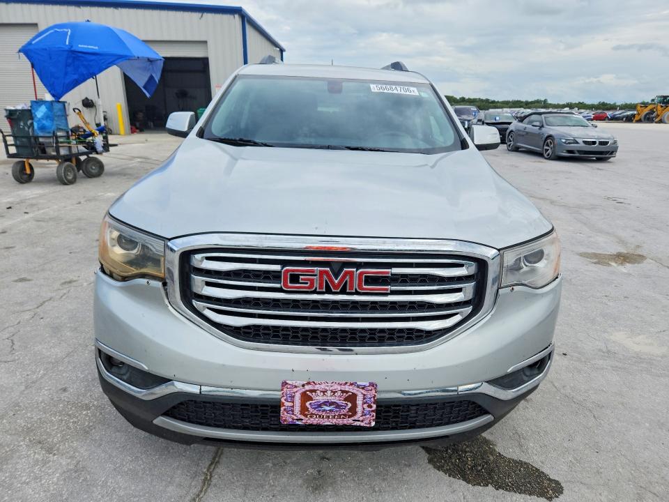 56684706 :رقم المزاد ، 1GKKNLLS1HZ156231 vin ، 2017 Gmc Acadia مزاد بيع