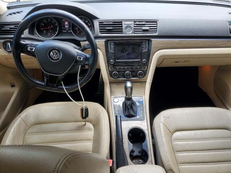 57315446 :رقم المزاد ، 1VWCT7A33HC063476 vin ، 2017 Volkswagen Passat مزاد بيع