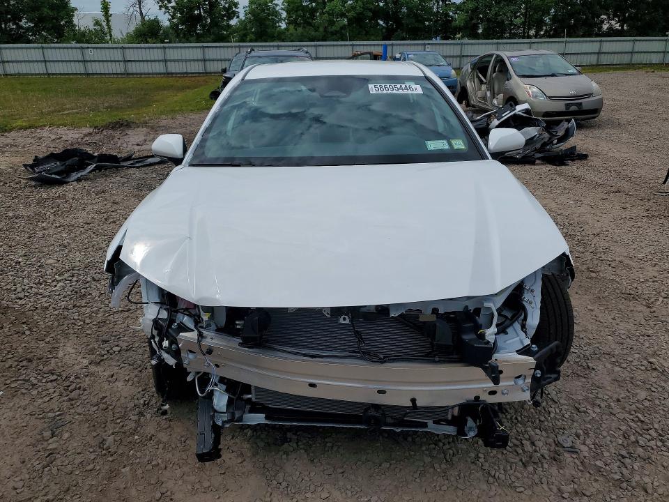 58695446 :رقم المزاد ، 4T1DBADK1TU052968 vin ، 2026 Toyota Camry مزاد بيع