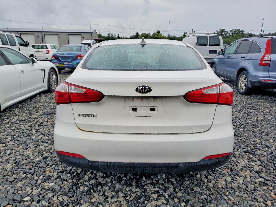 58052126 :رقم المزاد ، KNAFK4A62G5615786 vin ، 2016 Kia Forte مزاد بيع