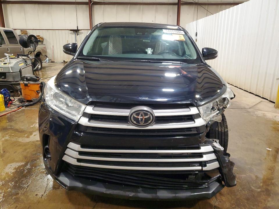 Продажа на аукционе авто 2019 Toyota Highlander, vin: 5TDBZRFH4KS977755, номер лота: 58651086