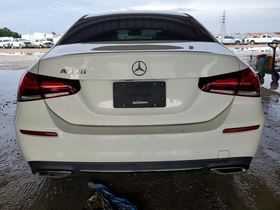 52205326 :رقم المزاد ، W1K3G4EB5MJ254996 vin ، 2021 Mercedes-benz A مزاد بيع