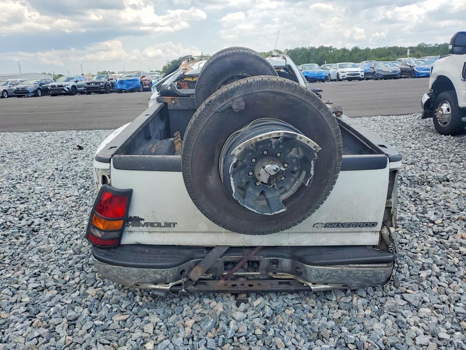 2004 Chevrolet Silverado მანქანა იყიდება აუქციონზე, vin: 1GCJK33284F180375, აუქციონის ნომერი: 57389236