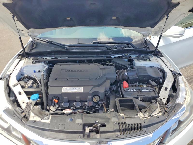 56539856 :رقم المزاد ، 1HGCR3F86HA010573 vin ، 2017 Honda Accord مزاد بيع