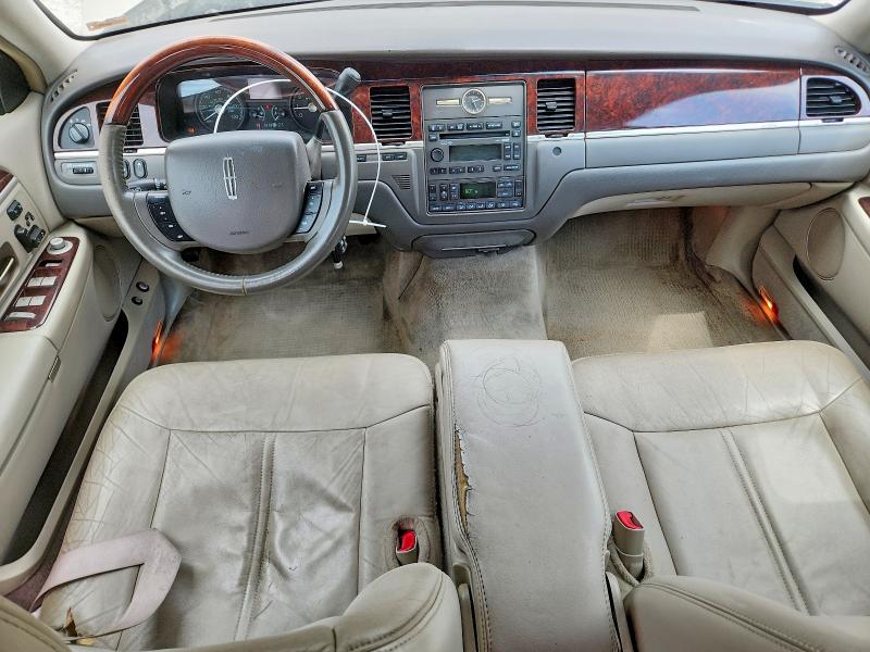 Aukcja sprzedaży 2009 Lincoln Town Car, vin: 2LNHM82V79X636066, numer aukcji: 56093906