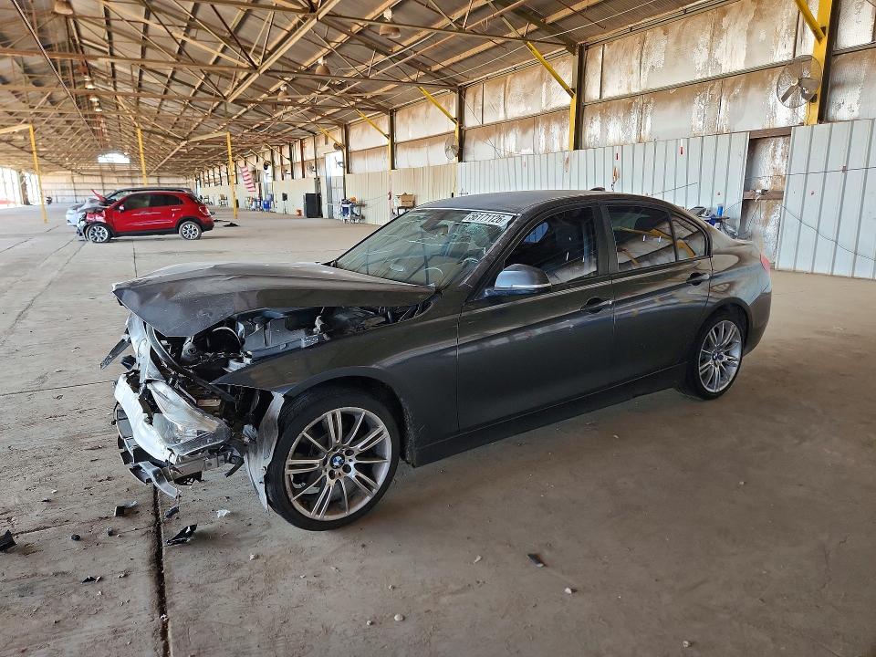 56171126 :رقم المزاد ، WBA8E1G53GNU10023 vin ، 2016 Bmw 320 مزاد بيع