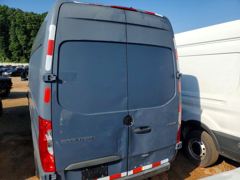 56732936 :رقم المزاد ، WD4PF1CD9KP129209 vin ، 2019 Mercedes Benz Sprinter مزاد بيع