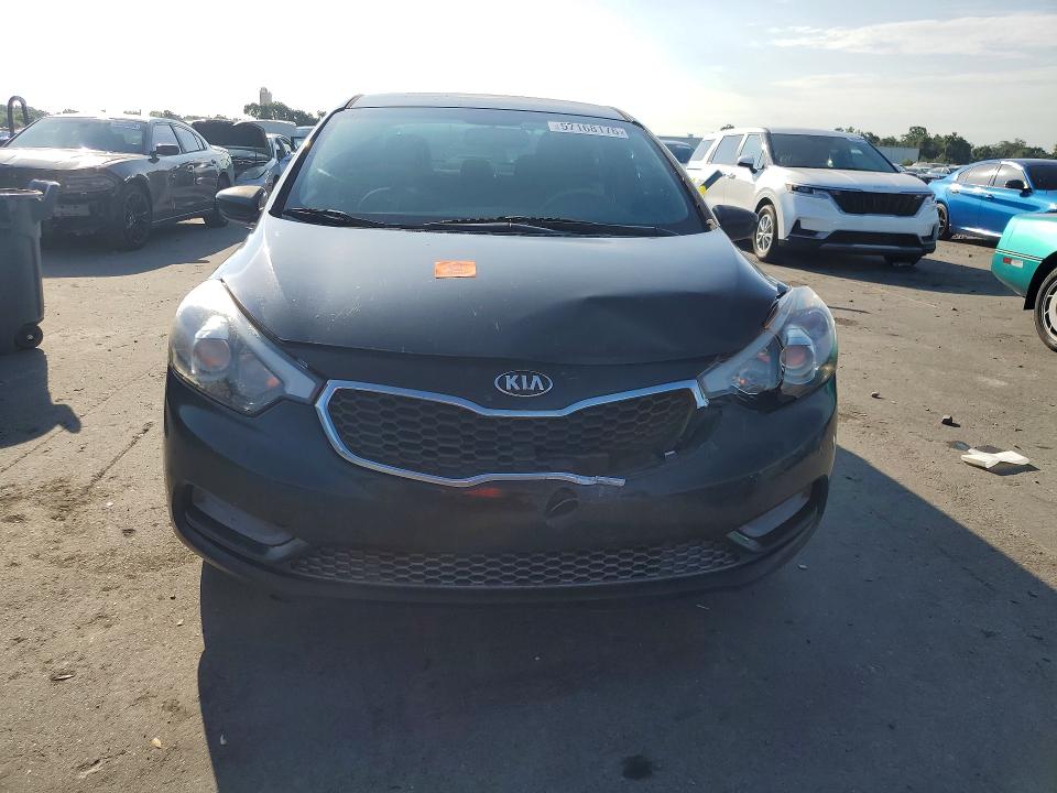 2015 Kia Forte მანქანა იყიდება აუქციონზე, vin: KNAFK4A68F5257690, აუქციონის ნომერი: 57168176