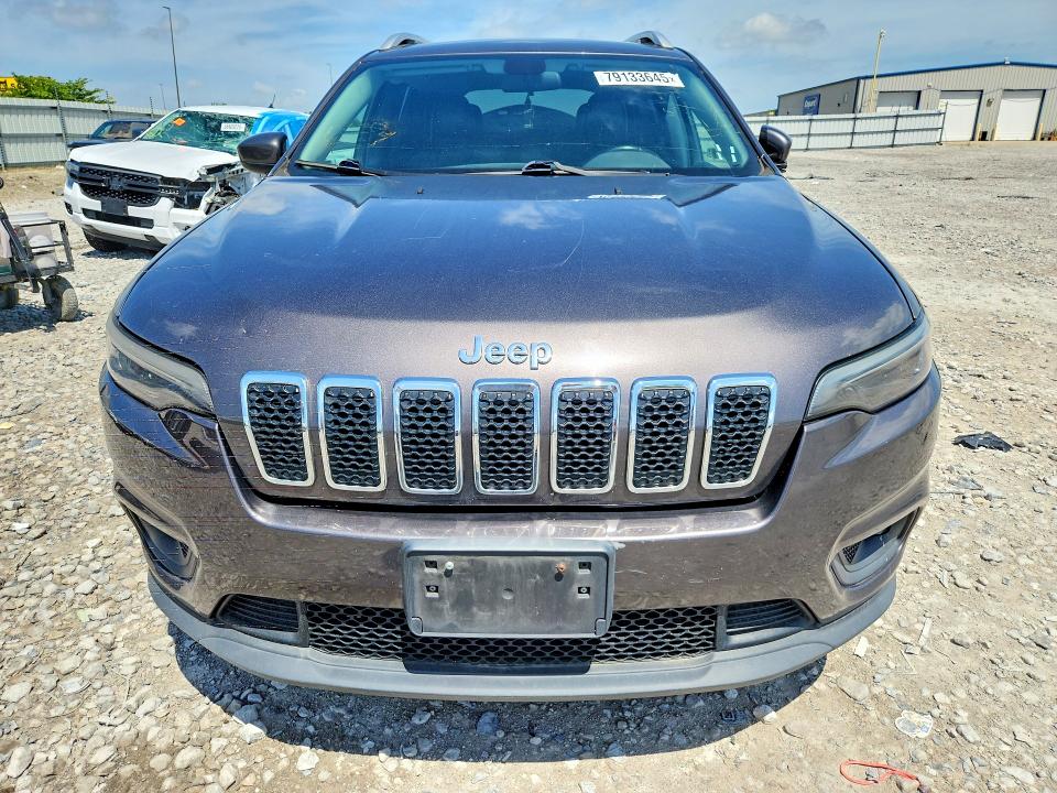 79133645 :رقم المزاد ، 1C4PJLLBXKD154592 vin ، 2019 Jeep Cherokee مزاد بيع