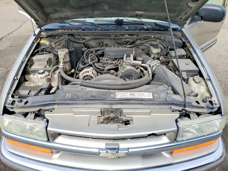 Aukcja sprzedaży 2001 Chevrolet Blazer, vin: 1GNDT13W31K204271, numer aukcji: 55810106