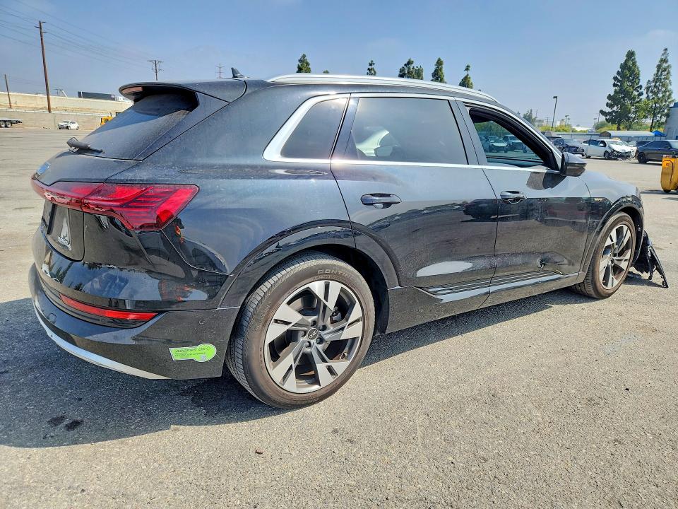 Aukcja sprzedaży 2022 Audi E-tron, vin: WA1LAAGE8NB026143, numer aukcji: 59120796